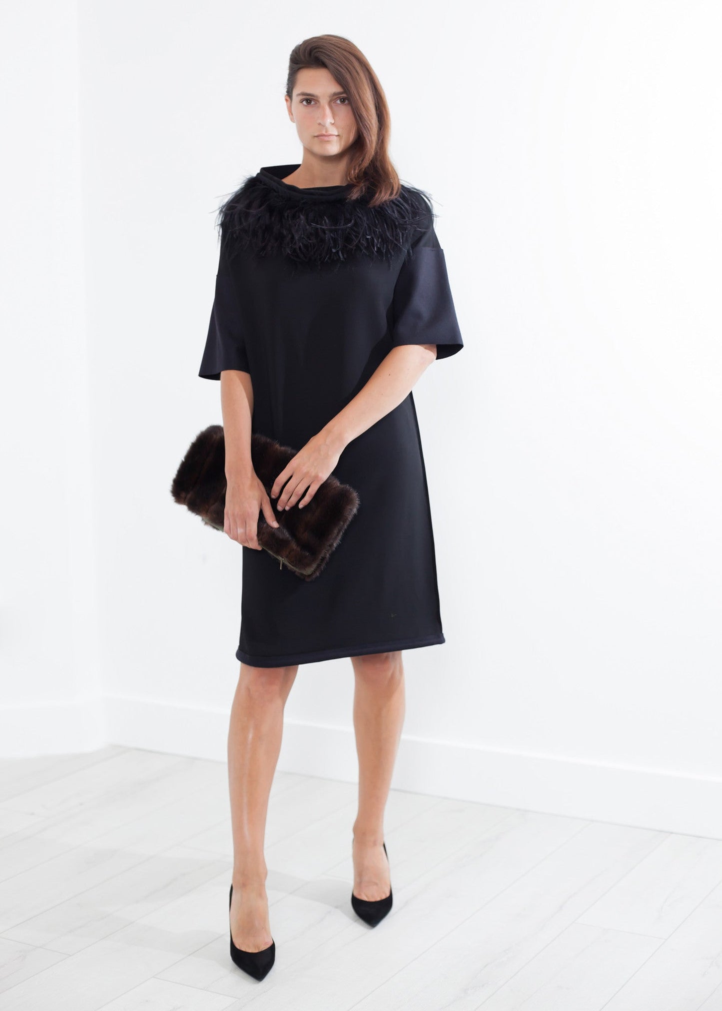 Robe à plumes d'autruche noire