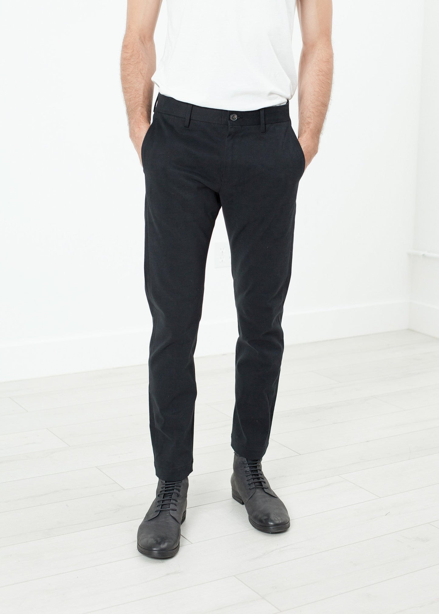 Chino pour homme en noir