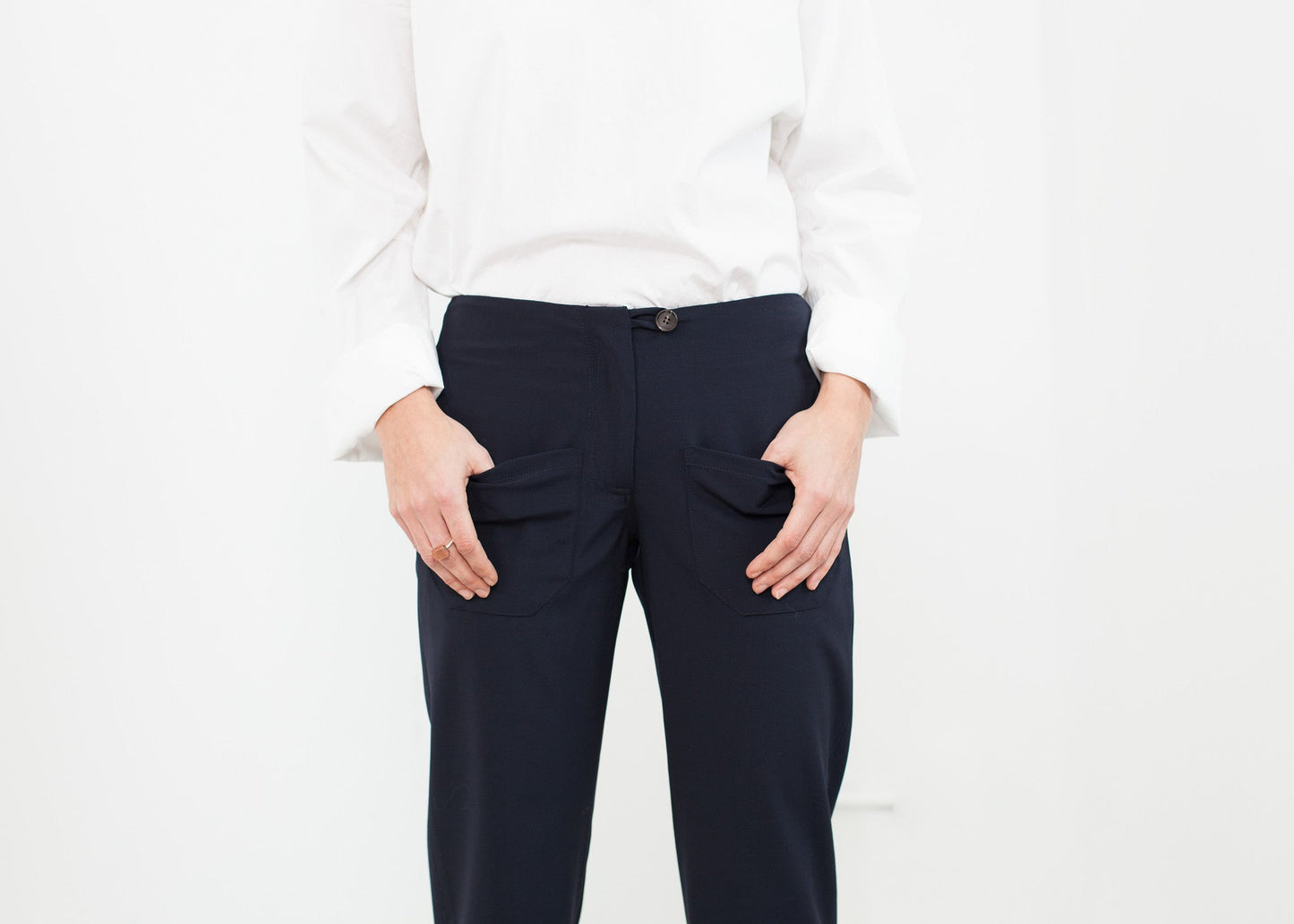 Pantalon à poches plaquées bleu marine