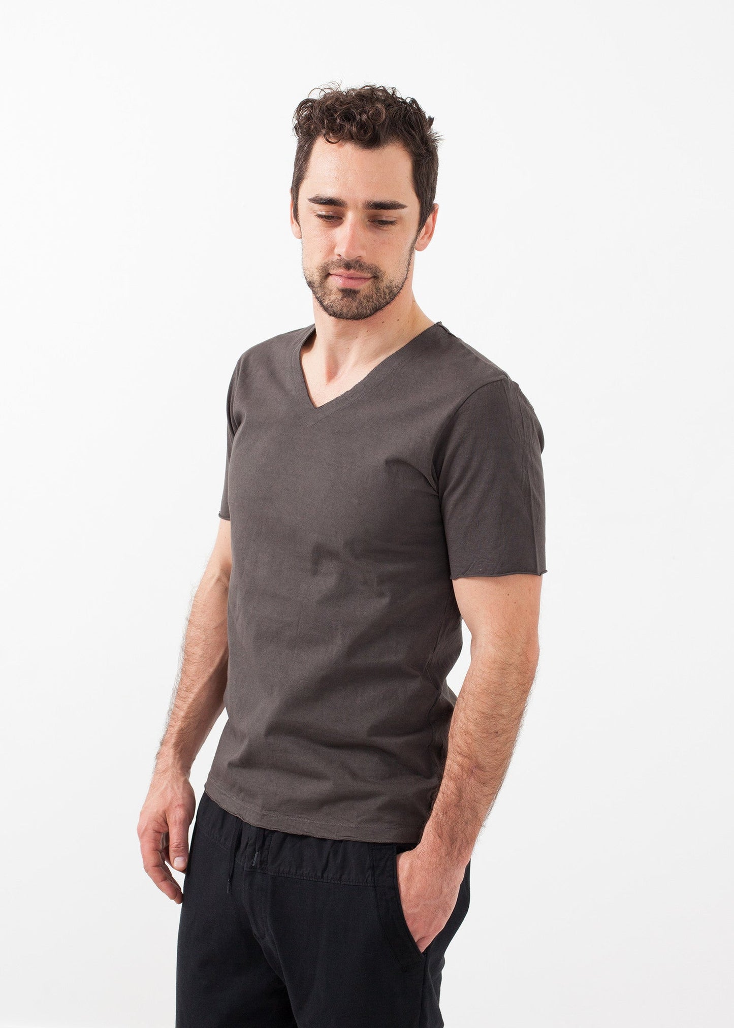 T-shirt à col en V