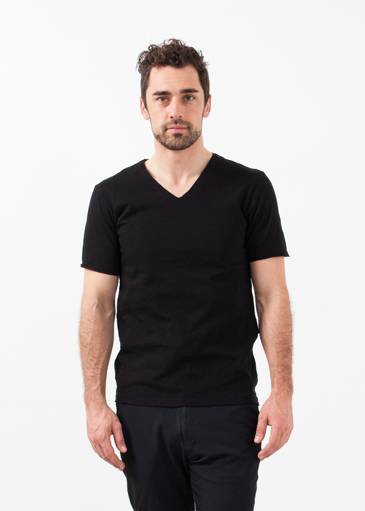 T-shirt à col en V