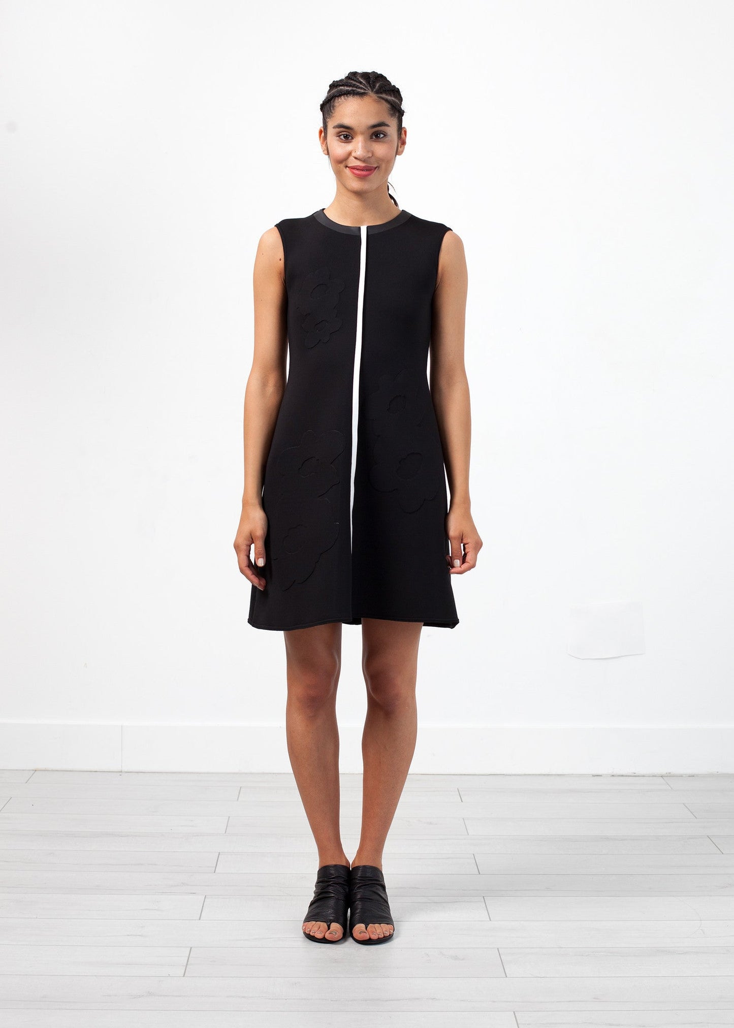 Robe fleurie en néoprène noire